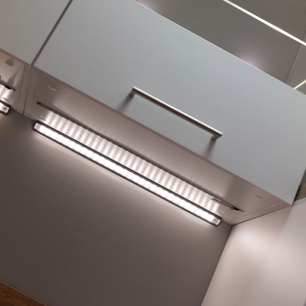 Eclairage LED réglette d'angle - L. 60 cm